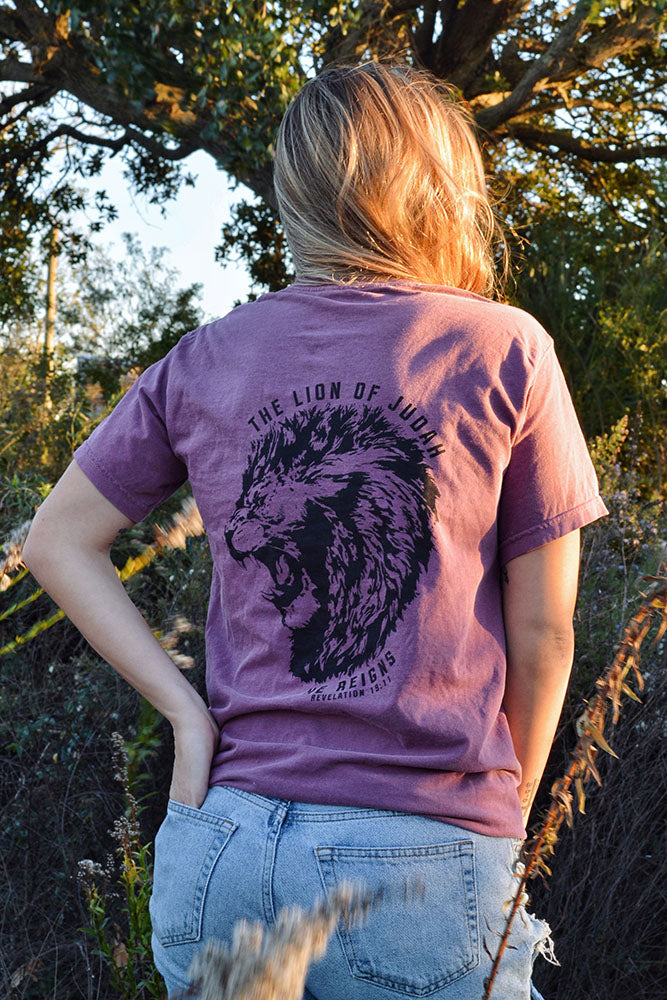 Heavyweight Lion of Judah Tee